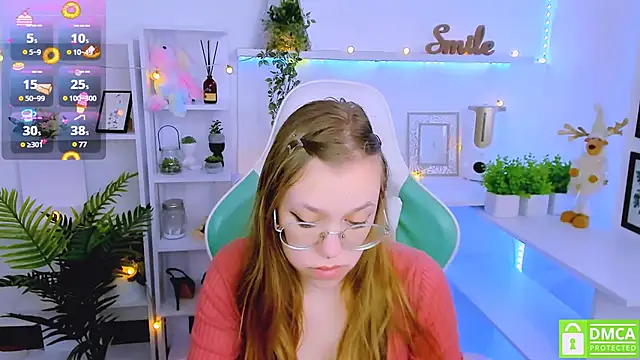 Snapshot of LayriantaVee chatting on March 8, 10:43 am LayriantaVee online show from March 8, 10:43 am