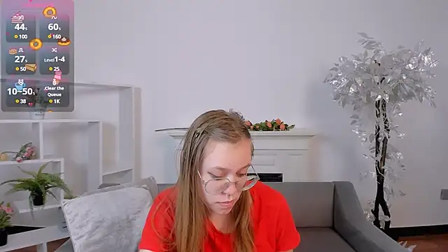 Snapshot of LayriantaVee chatting on March 9, 1:37 pm LayriantaVee online show from March 9, 1:37 pm