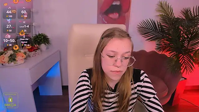 Snapshot of LayriantaVee chatting on March 13, 1:29 pm LayriantaVee online show from March 13, 1:29 pm