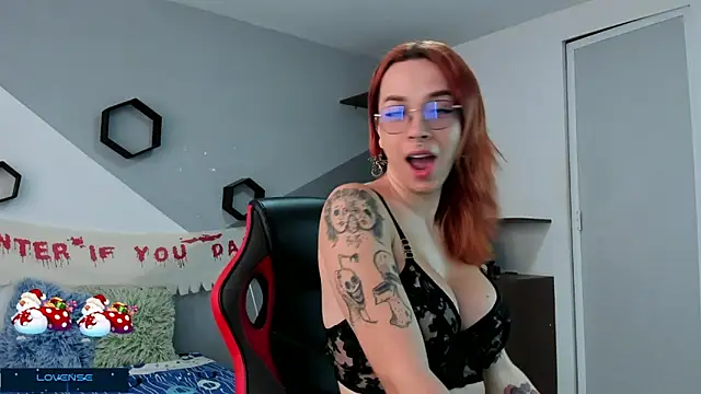 Danniela rivera online show from December 27, 12:01 pm