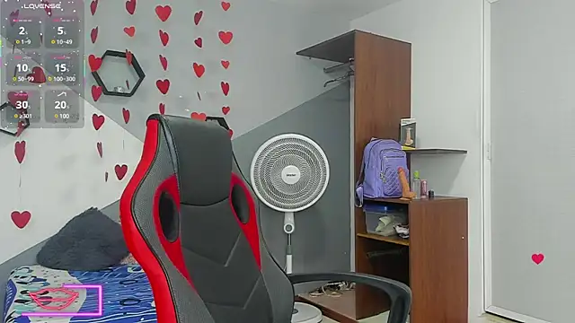 Danniela rivera online show from March 5, 12:00 pm