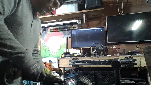 Snapshot of clitstitsandbongrips chatting on December 4, 1:03 am clitstitsandbongrips online show from December 4, 1:03 am