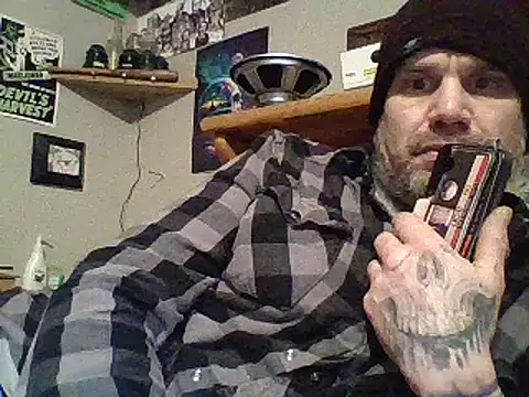 Snapshot of clitstitsandbongrips chatting on February 4, 8:49 pm clitstitsandbongrips online show from February 4, 8:49 pm