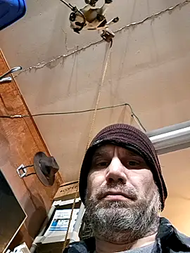 Snapshot of clitstitsandbongrips chatting on February 4, 11:59 pm clitstitsandbongrips online show from February 4, 11:59 pm