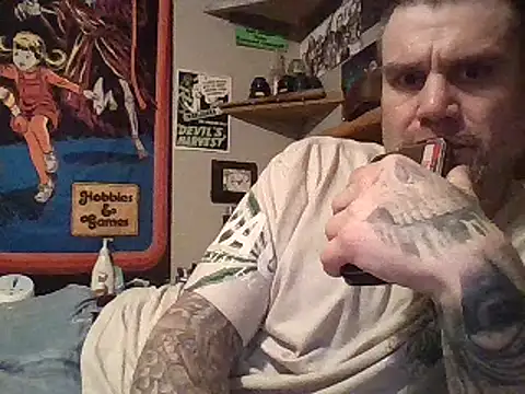 Snapshot of clitstitsandbongrips chatting on February 17, 12:54 am clitstitsandbongrips online show from February 17, 12:54 am