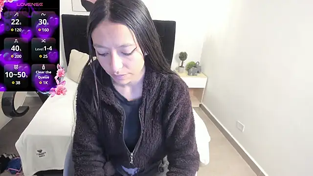 Snapshot of Scarlett__bell chatting on March 15, 12:34 pm Scarlett bell online show from March 15, 12:34 pm