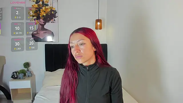 Snapshot of Scarlett__bell chatting on October 28, 1:14 pm Scarlett bell online show from October 28, 1:14 pm