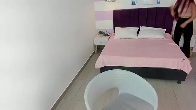 Snapshot of Scarlett__bell chatting on February 2, 1:10 pm Scarlett bell online show from February 2, 1:10 pm