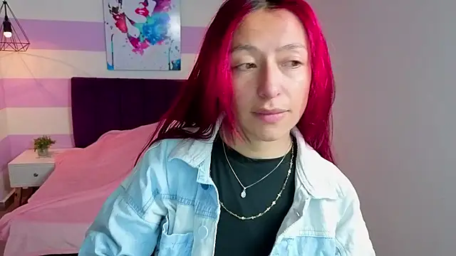 Snapshot of Scarlett__bell chatting on May 16, 1:32 pm Scarlett bell online show from May 16, 1:32 pm