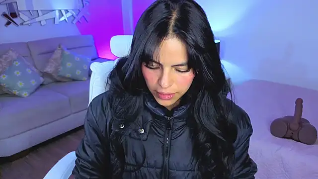 Eliie Ruizz online show from April 10, 4:28 am