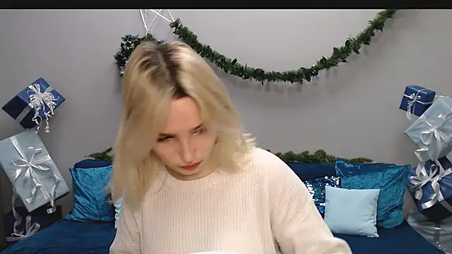 tendermeow online show from December 4, 1:31 pm