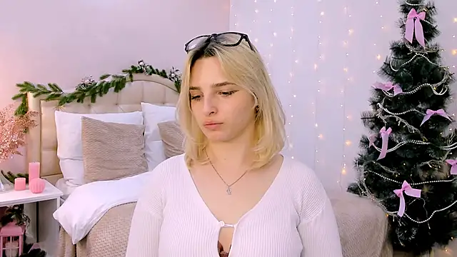 tendermeow online show from January 17, 4:26 pm
