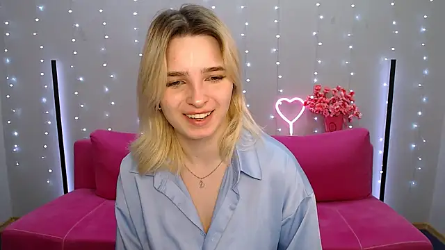 tendermeow online show from March 12, 8:10 pm