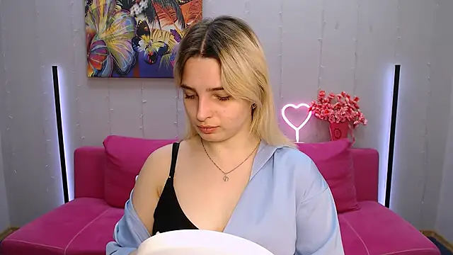 tendermeow online show from March 22, 1:19 pm