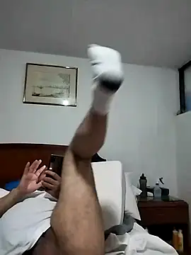 RogueTraveler online show from February 13, 3:07 am