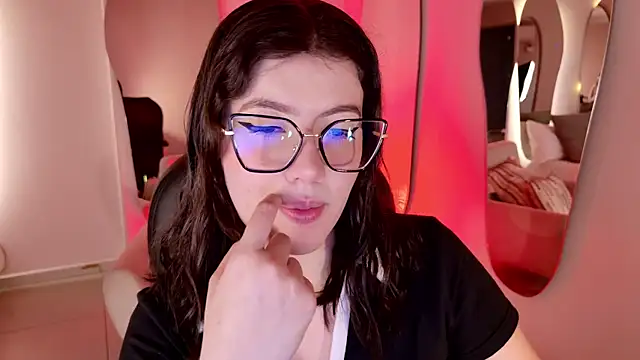 Snapshot of AmberFarrell chatting on February 7, 8:23 pm AmberFarrell online show from February 7, 8:23 pm