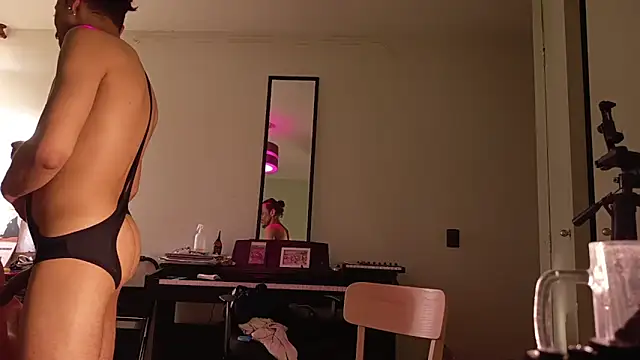 villanocat online show from April 30, 12:33 pm