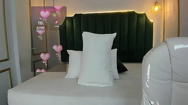 HannaPaola online show from February 6, 4:21 am