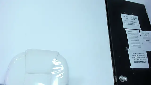 HannaPaola online show from February 8, 7:59 am