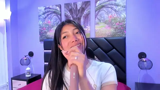 KimberlyVillaLobos online show from November 18, 11:36 am