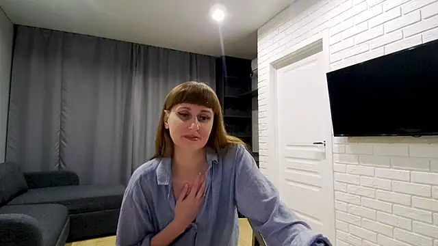 Snapshot of Daniella_Lorente chatting on May 16, 12:40 am Daniella Lorente online show from May 16, 12:40 am