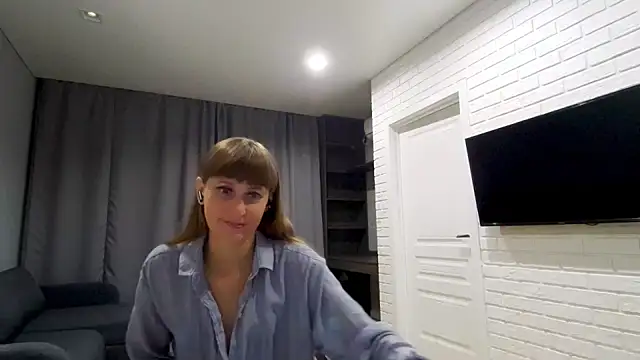 Daniella Lorente online show from July 27, 11:45 pm