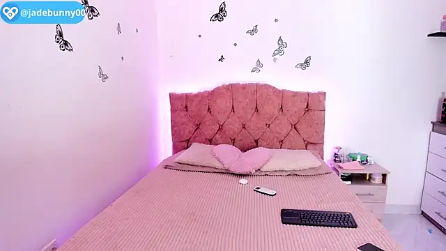 jade dakota   online show from September 12, 6:52 pm