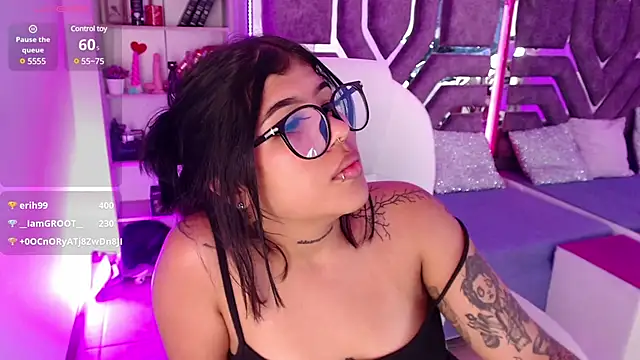 AliceWalker 11 online show from March 16, 2:43 am