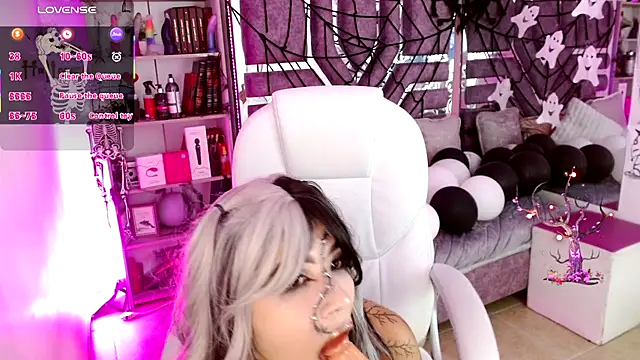 AliceWalker 11 online show from November 1, 5:37 pm