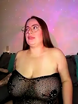 soofy   online show from April 10, 4:28 am