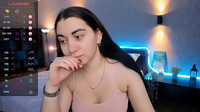 hannacheekss  online show from January 10, 1:53 am