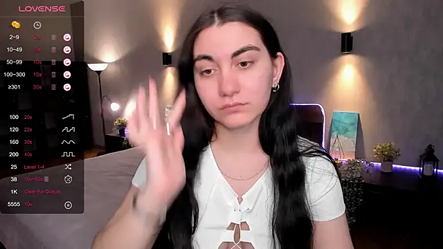 hannacheekss  online show from March 7, 5:29 am