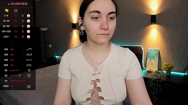 hannacheekss  online show from March 14, 1:59 am