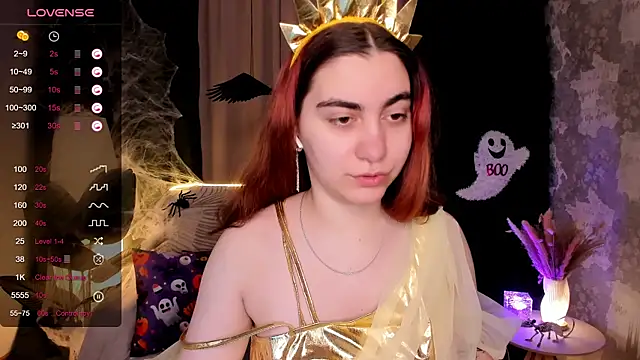 hannacheekss  online show from October 31, 2:01 am