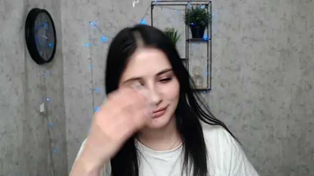 Snapshot of AliceSexyyy_ chatting on December 27, 11:21 pm AliceSexyyy  online show from December 27, 11:21 pm