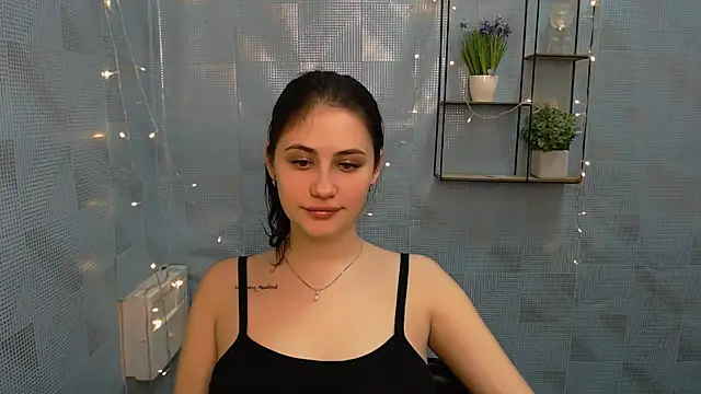 Snapshot of AliceSexyyy_ chatting on January 19, 5:18 pm AliceSexyyy  online show from January 19, 5:18 pm