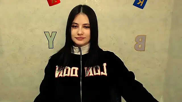 Snapshot of AliceSexyyy_ chatting on February 13, 1:26 pm AliceSexyyy  online show from February 13, 1:26 pm