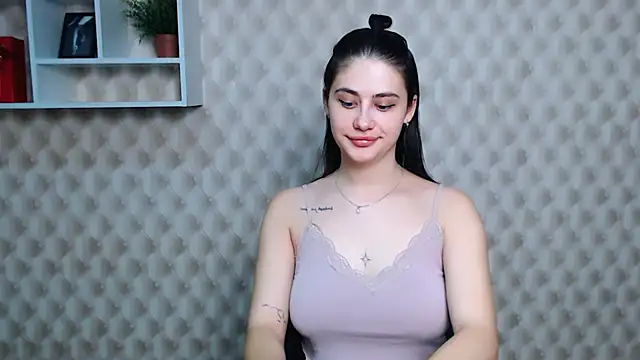 Snapshot of AliceSexyyy_ chatting on September 13, 8:36 am AliceSexyyy  online show from September 13, 8:36 am