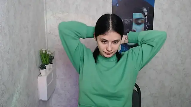 Snapshot of AliceSexyyy_ chatting on October 23, 9:19 am AliceSexyyy  online show from October 23, 9:19 am