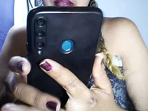 layanah12 online show from October 14, 6:31 pm