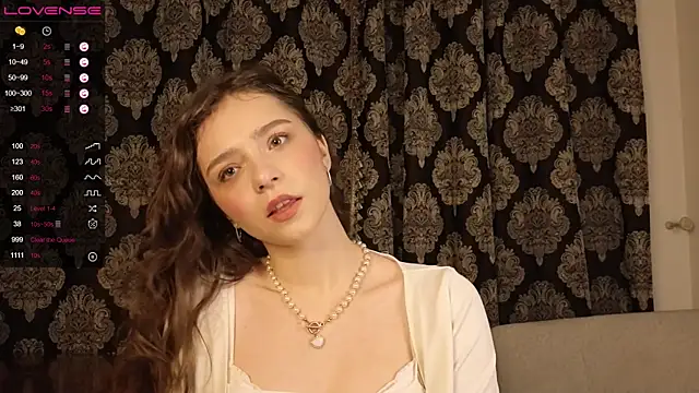 Snapshot of KellyAdderiy chatting on January 5, 3:11 am KellyAdderiy online show from January 5, 3:11 am