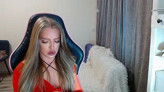 lonely dreamm online show from January 9, 9:48 am