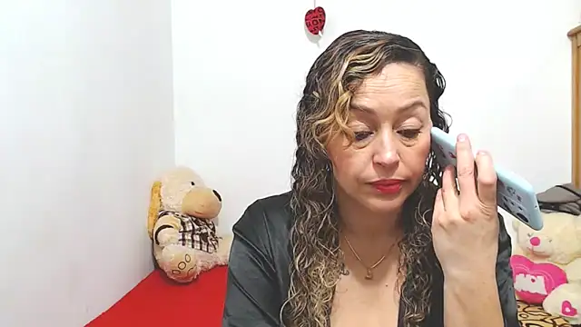 ariellth online show from November 7, 4:29 pm