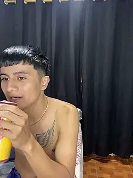 Snapshot of The__Rodriguez chatting on April 30, 9:08 pm The Rodriguez online show from April 30, 9:08 pm
