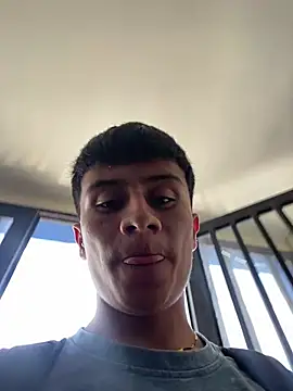 Snapshot of The__Rodriguez chatting on May 26, 4:03 pm The Rodriguez online show from May 26, 4:03 pm