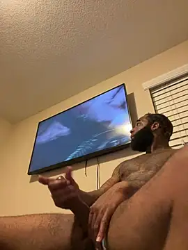 Snapshot of GoodGirlLover13 chatting on December 16, 7:04 am GoodGirlLover13 online show from December 16, 7:04 am