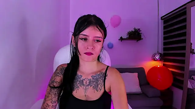 yenny garcia online show from November 12, 6:19 pm