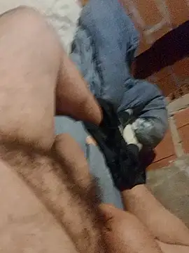 Snapshot of RenewingSaigon chatting on November 3, 5:42 am RenewingSaigon online show from November 3, 5:42 am