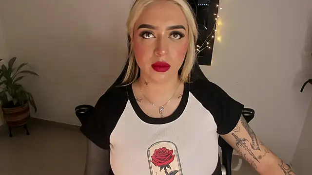 AnnikaMerliahh  online show from January 11, 1:38 pm