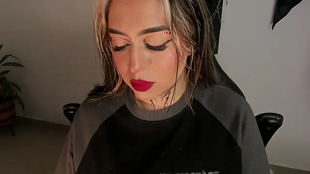 AnnikaMerliahh  online show from January 18, 1:59 pm